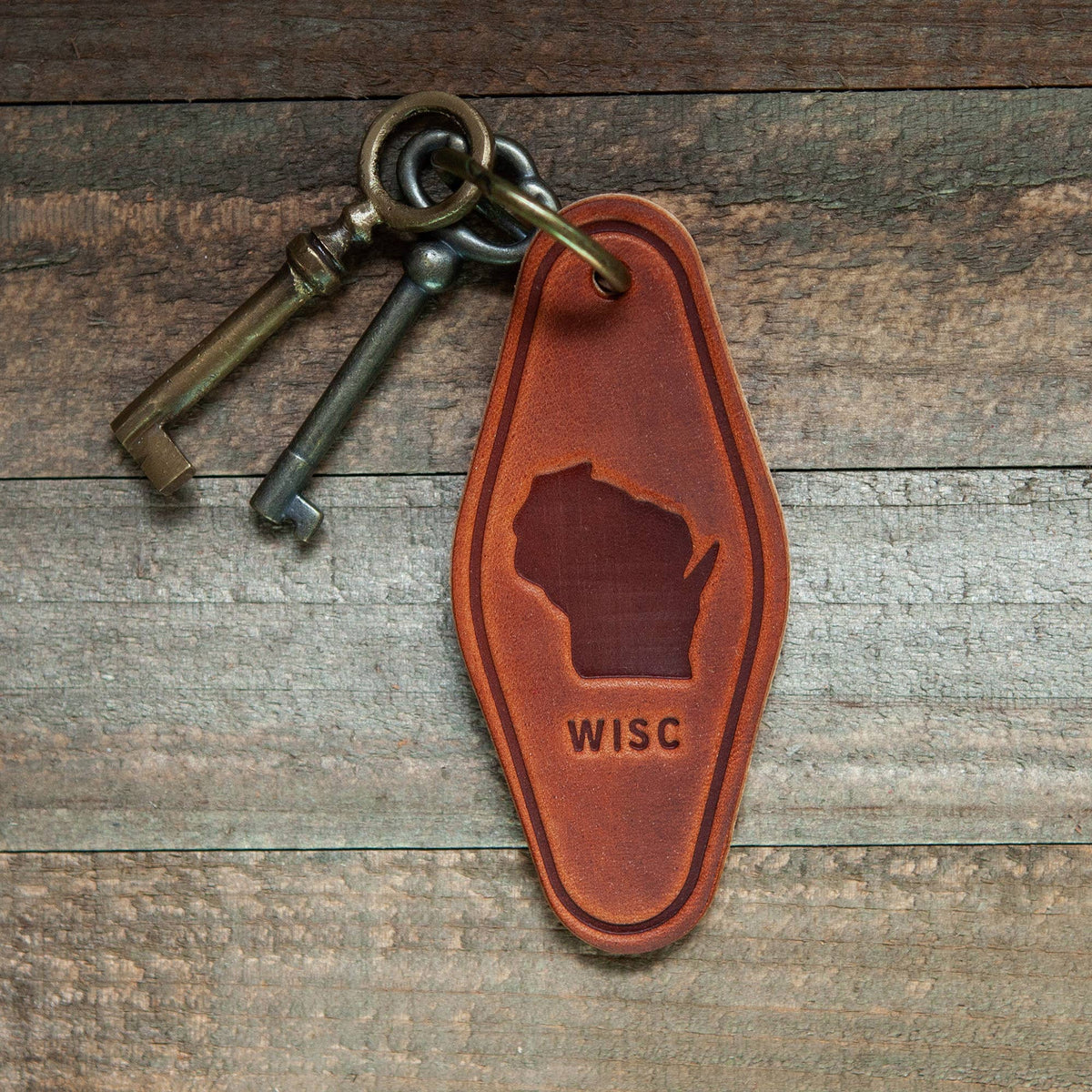 Wisconsin Keychain Wisconsin Silhouette | Leather Keychain – Door County Nature Works